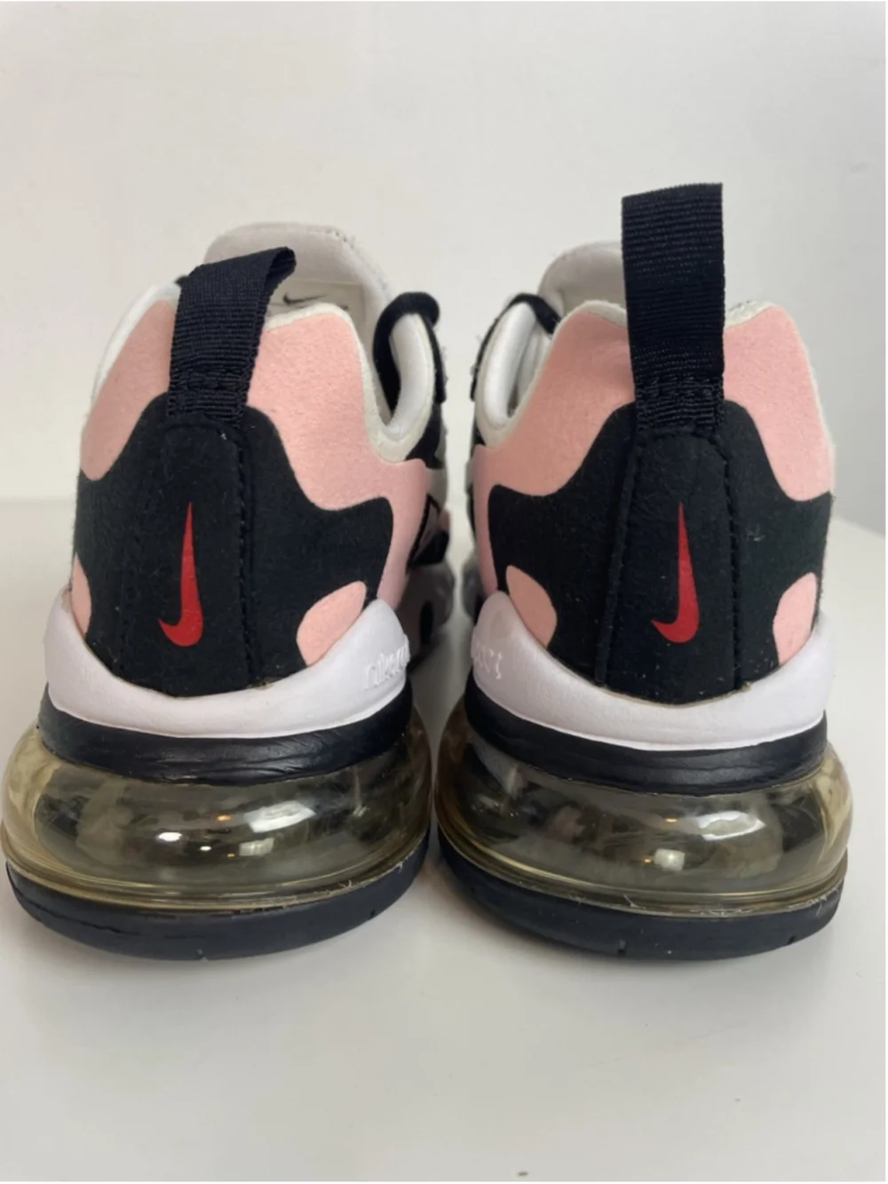 Nike Air Max 270 React Sneakers Women’s Size 7 Bleached Coral Black White